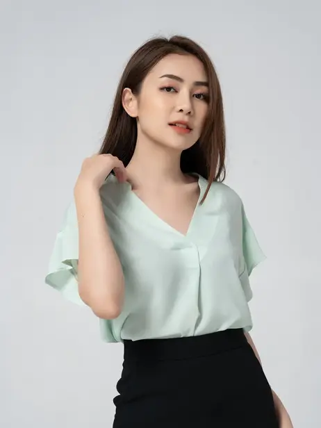 Áo Sơ Mi Nữ Cổ V Tay Ngắn Cánh Tiên