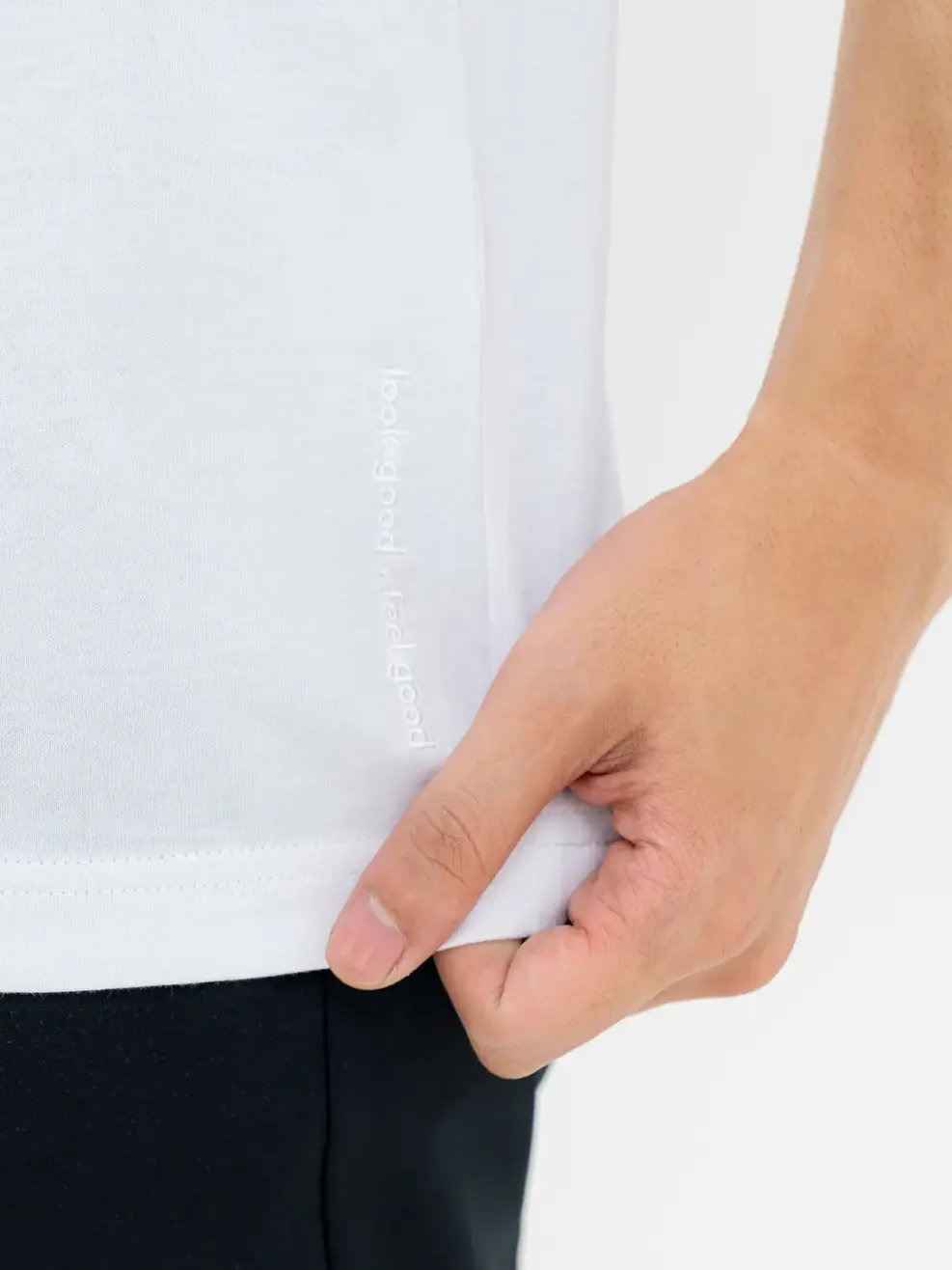 Ba Lỗ Nam Cơ Bản Gấu Thêu Slogan - Trắng - M