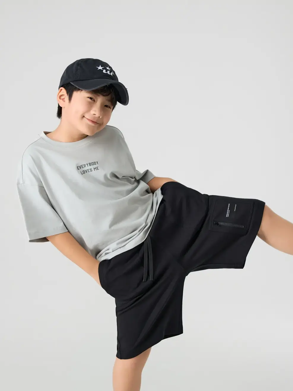 Quần Sooc Bé Trai Túi Ốp Ngang Đùi - Đen - 10-11