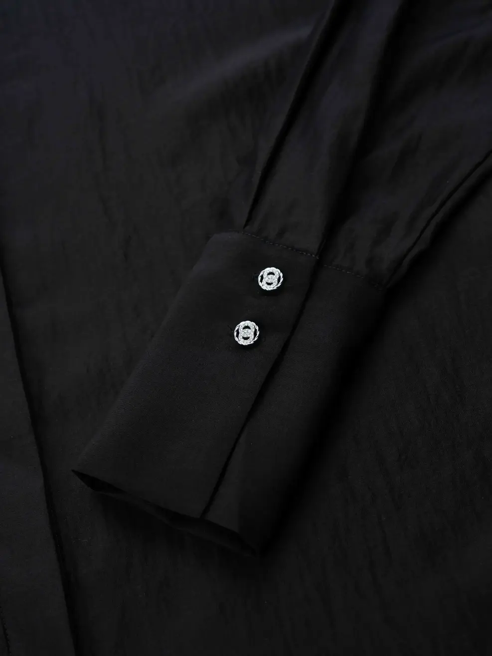 Sơ Mi Dài Tay Nữ Dáng Suông Vải Tơ - Đen - S