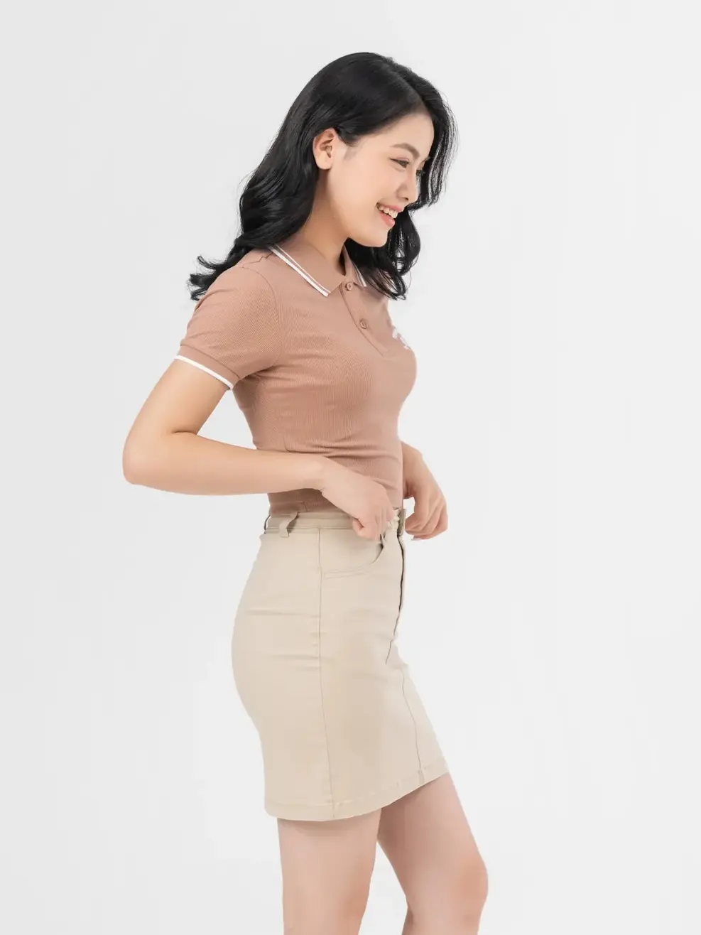 Polo Nữ Thun Rib Thêu Hình - Nâu - S