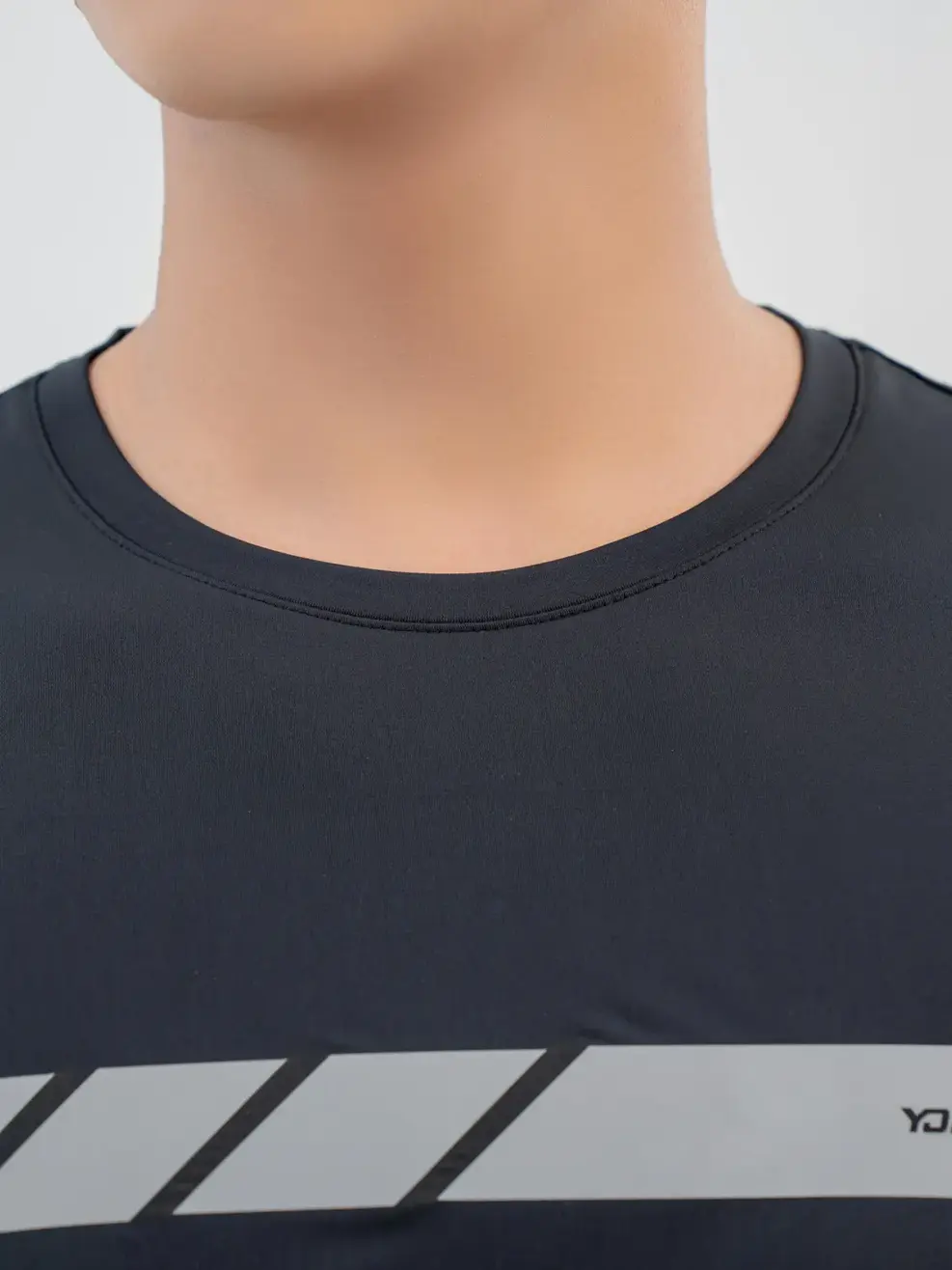 T-shirt Thể Thao Nam In Vạch Phản Quang Ngực - Đen - M