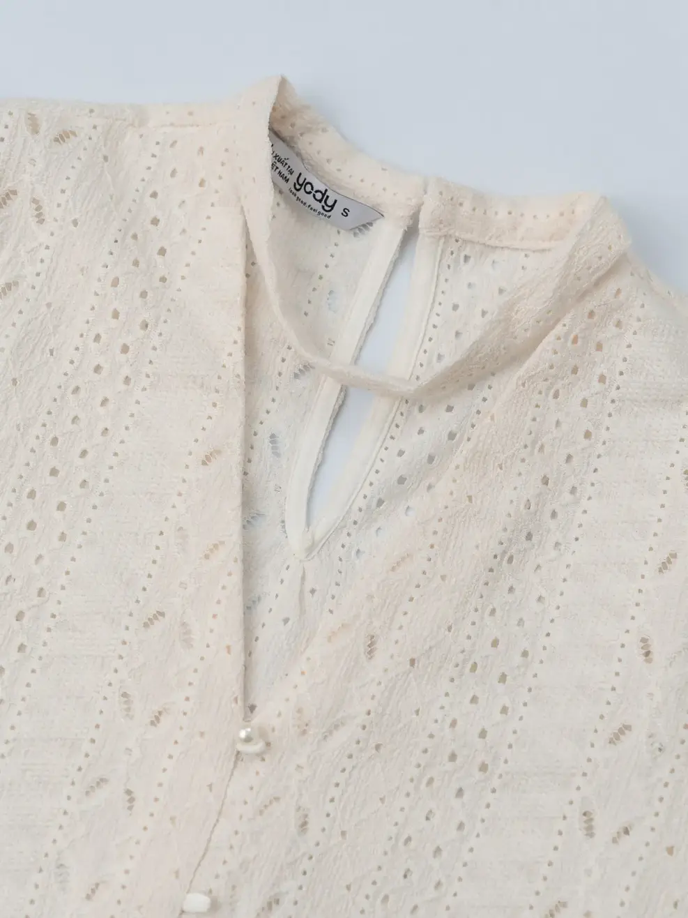 Sơ Mi Dài Tay Nữ Cổ Choker Vải Knit Họa Tiết - Trắng - S