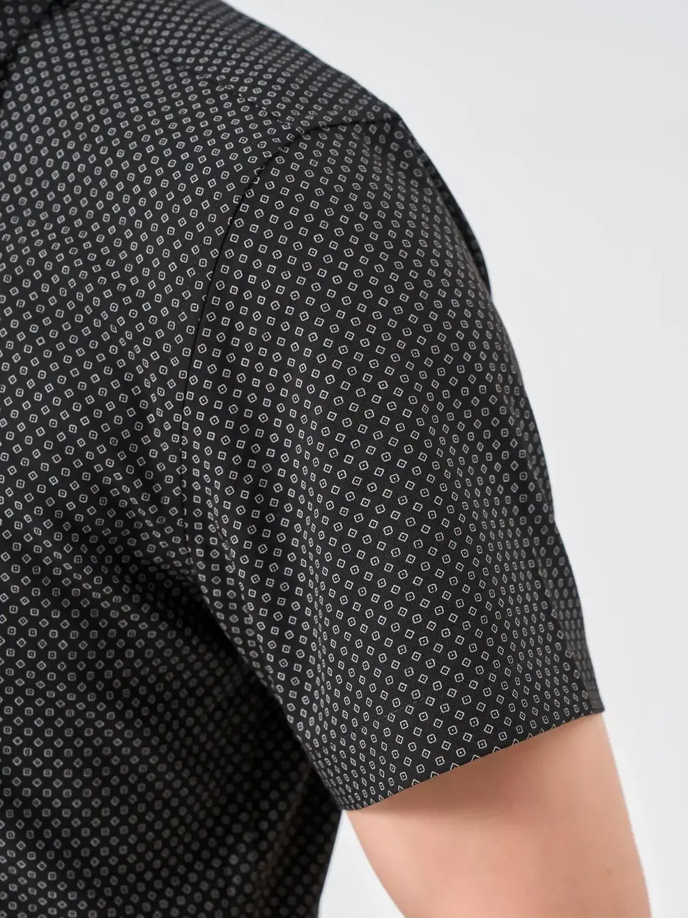 Sơ Mi Cộc Tay Nam Bamboo Hoạ Tiết - Đen - M