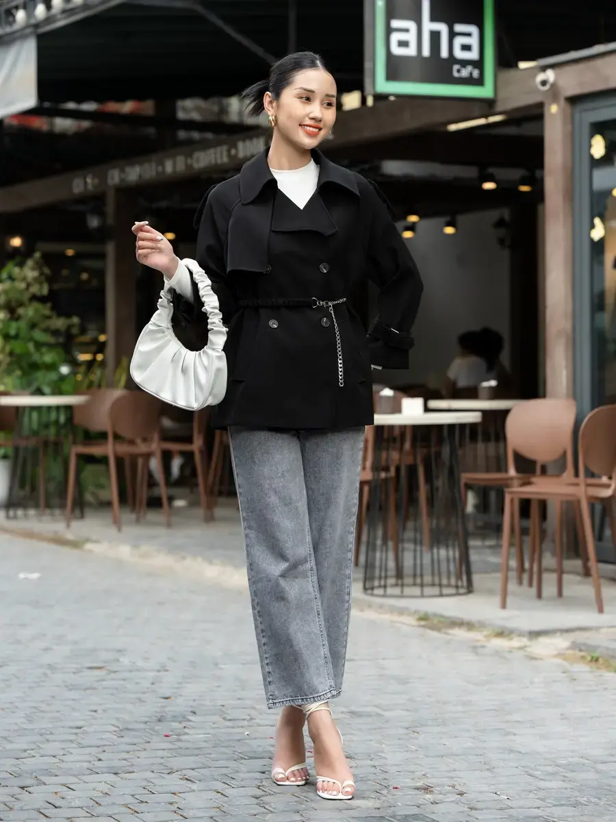 Áo Khoác Ngắn Cá Vai - Đen - S