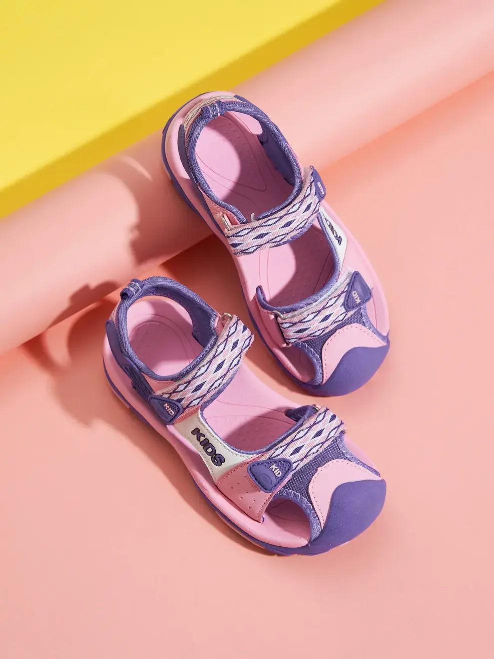 Dép trẻ em sandal bảo vệ ngón chân - Hồng - 33