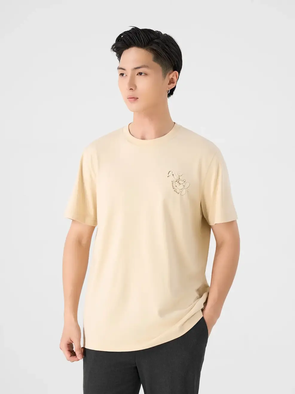 T-shirt Nam Regular Vịt Donald Vẽ Tay - Be - M