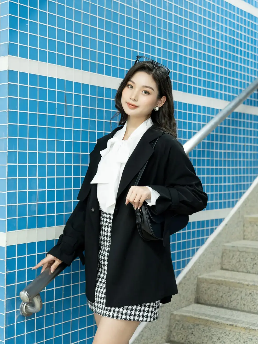 Áo Măng Tô Nữ Ngắn Đai Buộc Eo - Đen - S