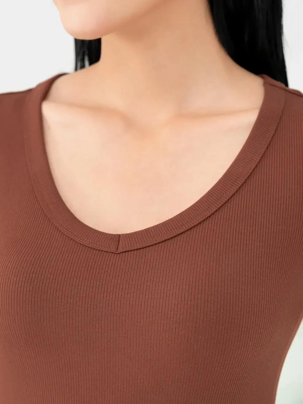 Áo Phông Nữ Thun Rib Cổ Tim - Nâu - S