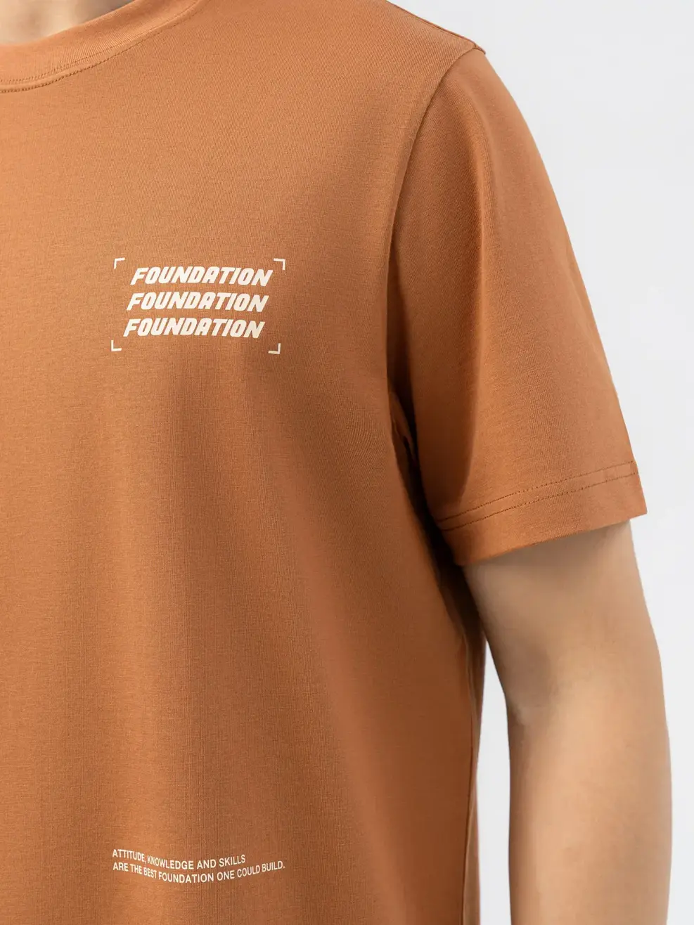 Áo Phông Nam Regular Foundation - Nâu - M