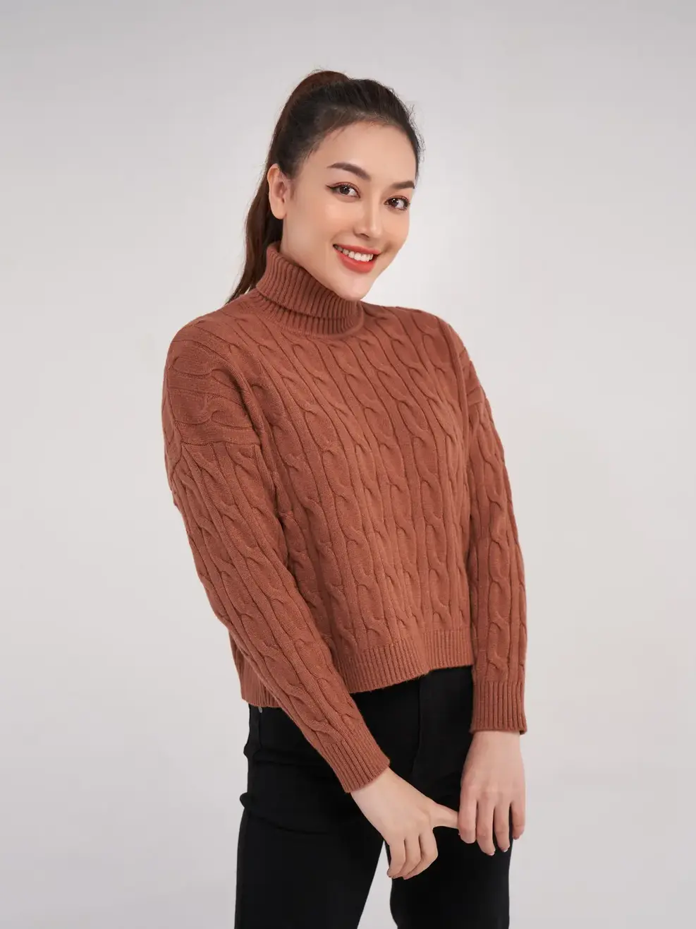Áo len vặn thừng cổ lọ - Nâu - S