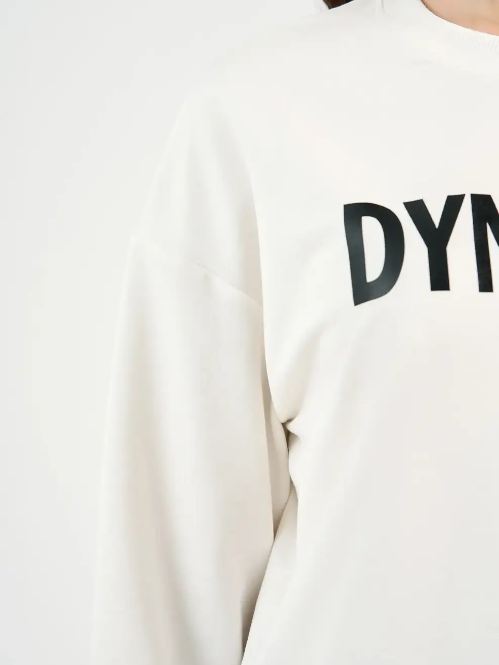 Bộ nữ nỉ in DYNAMIC - Trắng phối đen - S