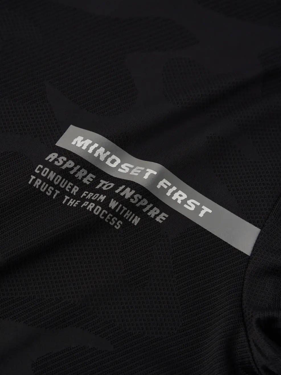 Áo Phông Nam Thể Thao Dệt Jacquard Thoáng Khí In Ngực - Đen 001