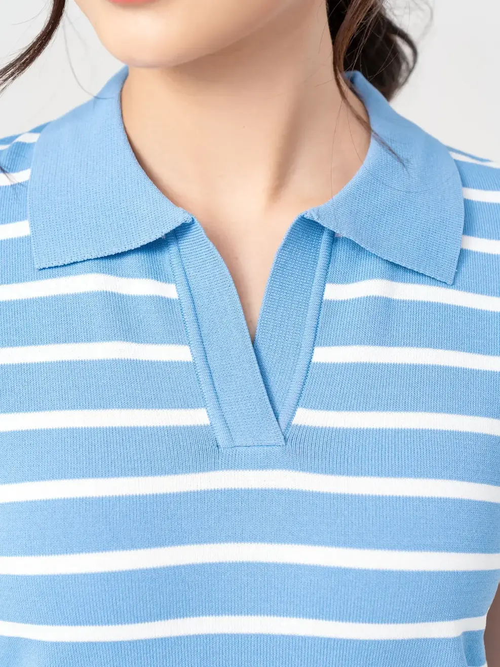 Áo len nữ kẻ cổ polo - Xanh trắng - S