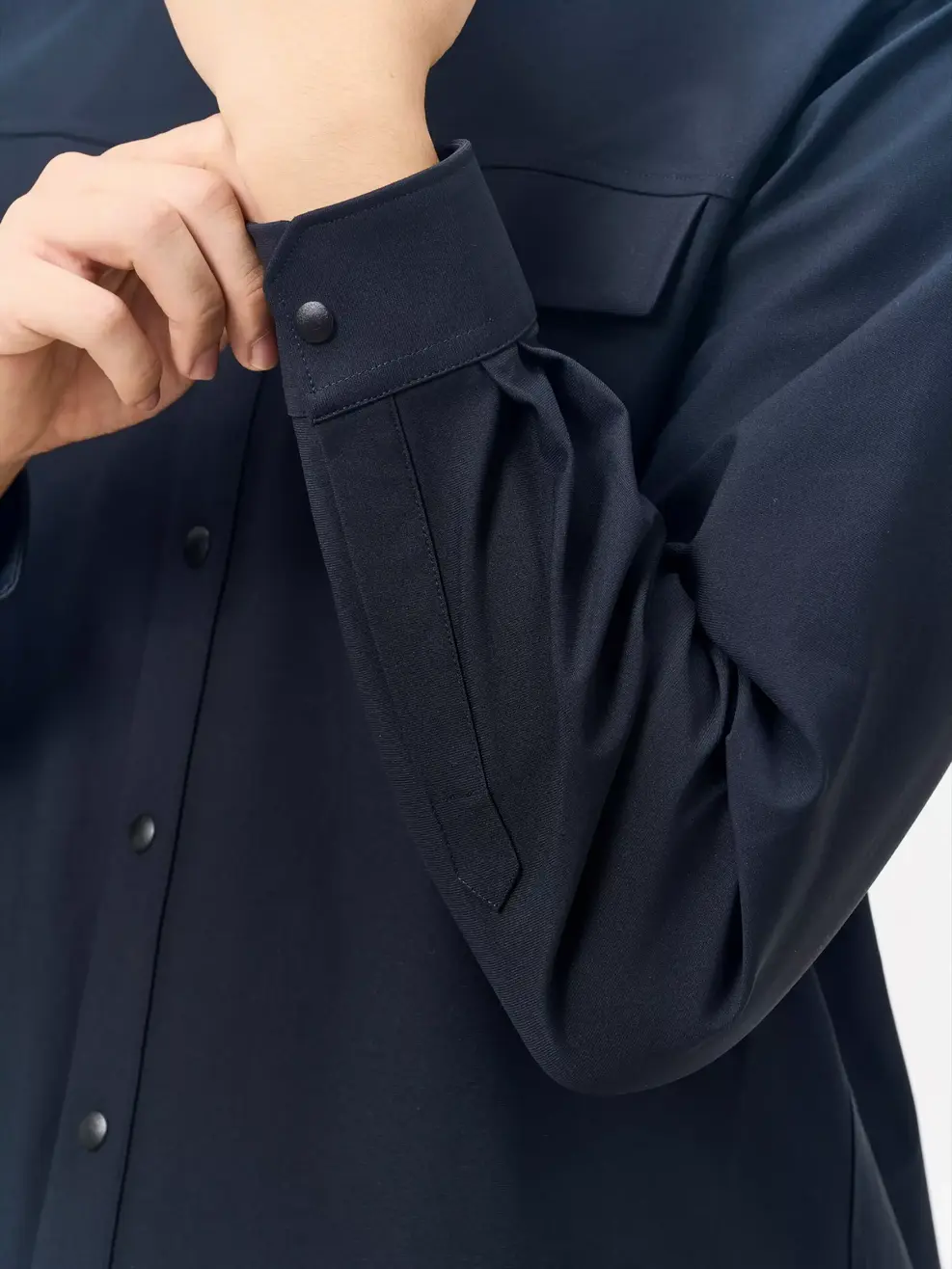 Áo Sơ-mi nam dài tay túi ngực kiểu - ĐEN 002 - M