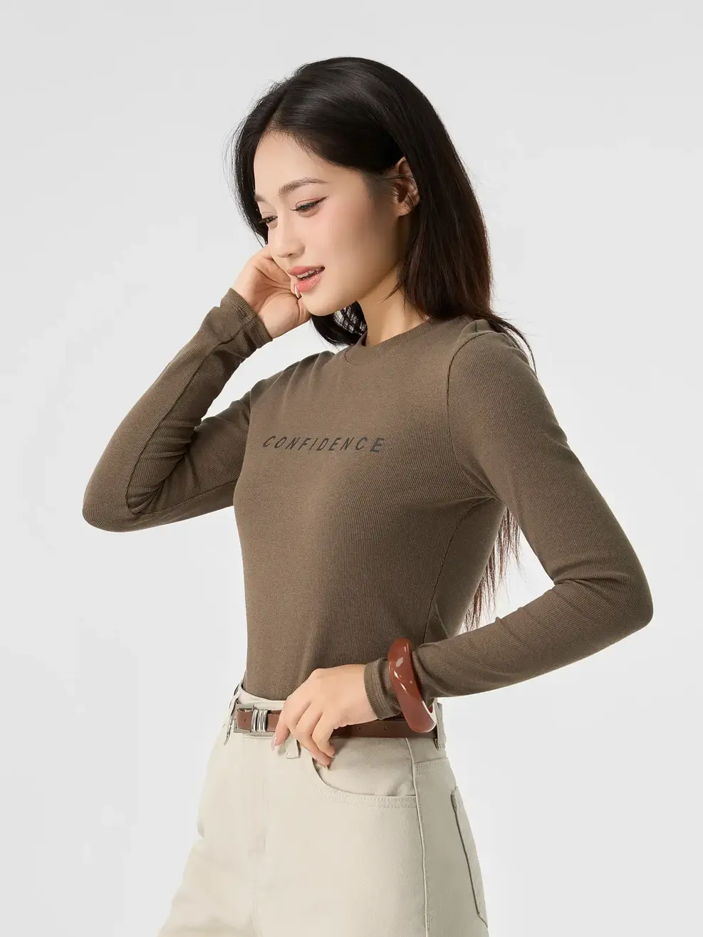 Áo Phông Dài Tay Dáng Ôm In Chữ - Nâu 072 - S