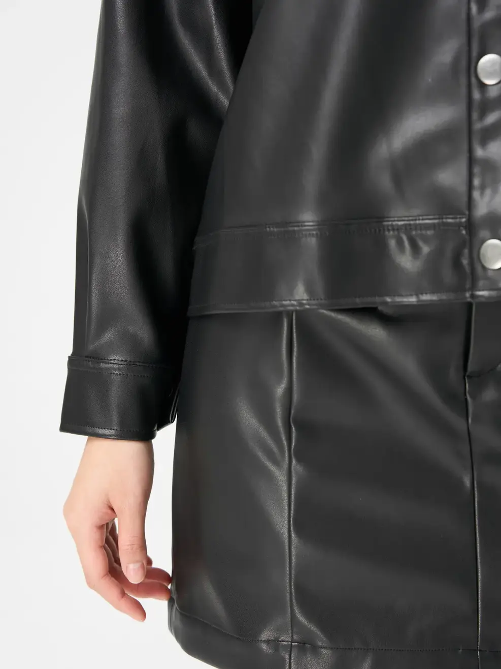 Áo Khoác Nữ Da Kẹp Nắp Túi - Đen - S