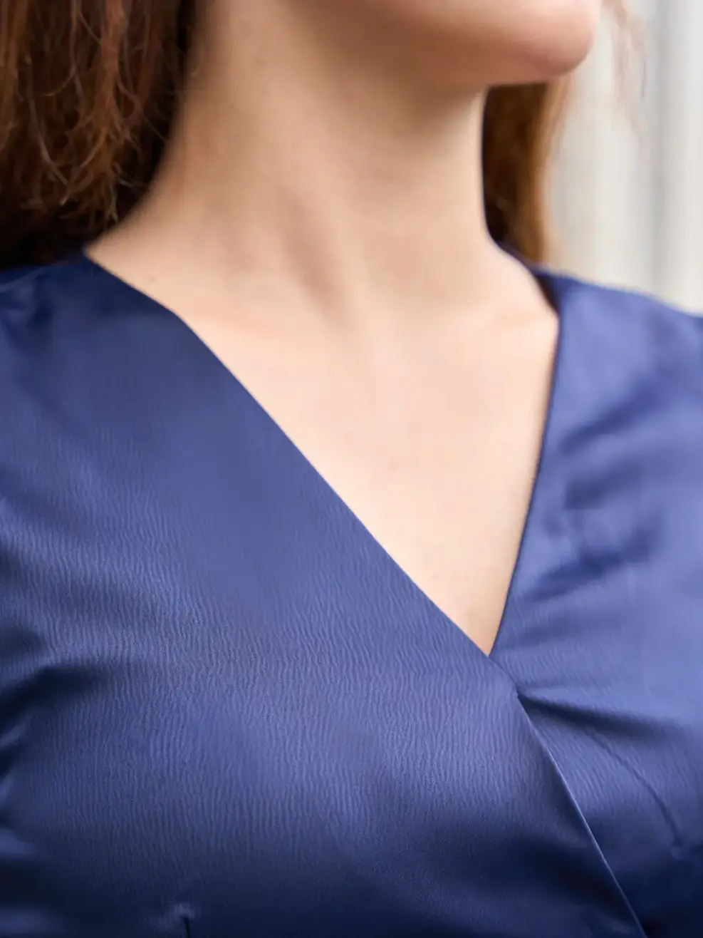 Váy lụa cổ V - Tím than - M