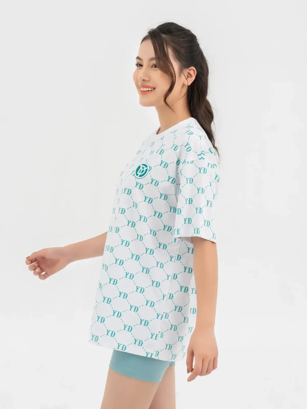 T-shirt Nữ In Tràn Monogram Yd Bột Ngô - Trắng 1 - XS