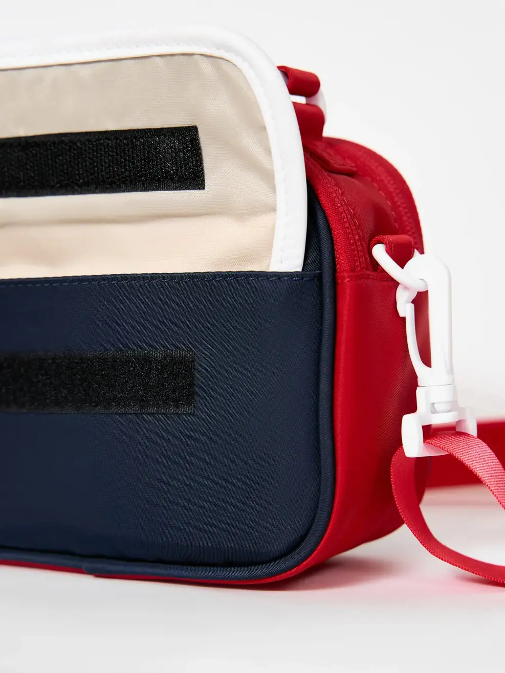 Túi Unisex Đeo Chéo Phối Nắp Túi - Đỏ