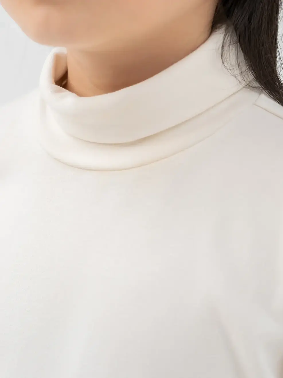 Áo Thun Trẻ Em Dài Tay Dáng Suông Cổ Lộ - Kem - 2