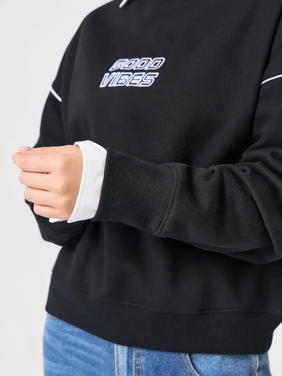 Áo Nỉ Oversize Lửng Thêu Thân Trước - ĐEN 002 - S