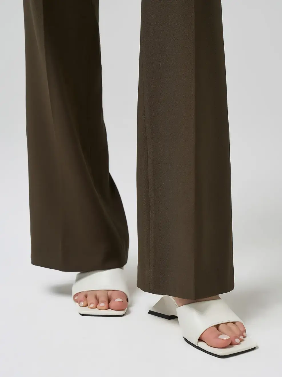 Quần Dài Ống Loe Dập Chữ Thời Thượng - REU 02 - M