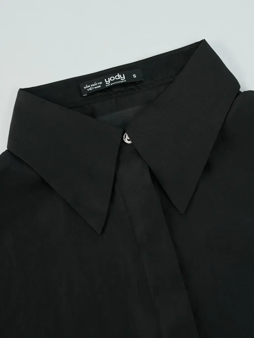 Sơ Mi Dài Tay Nữ Dấu Nẹp Vai Chờm Măng Séc Bản To - Đen - M