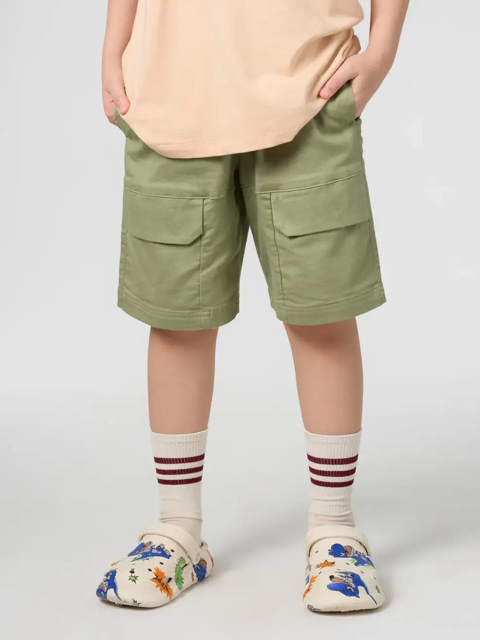 Quần Shorts Kaki Bé Trai Túi Hậu Ốp - Ôliu 006 - 8-9