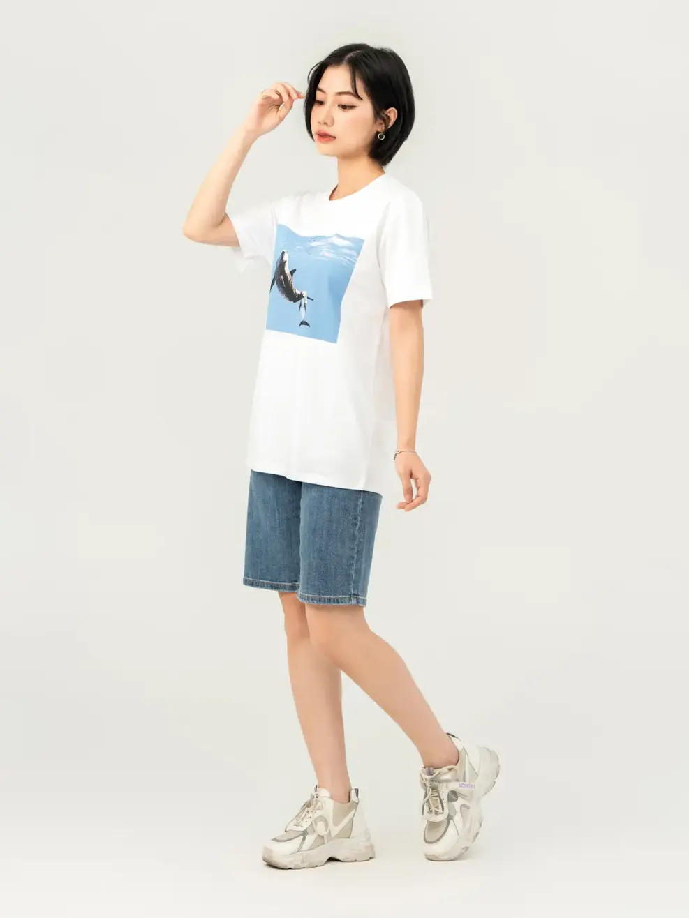 T-shirt Nữ Dáng Rộng In Cá Heo Bột Ngô - Trắng 1 - S