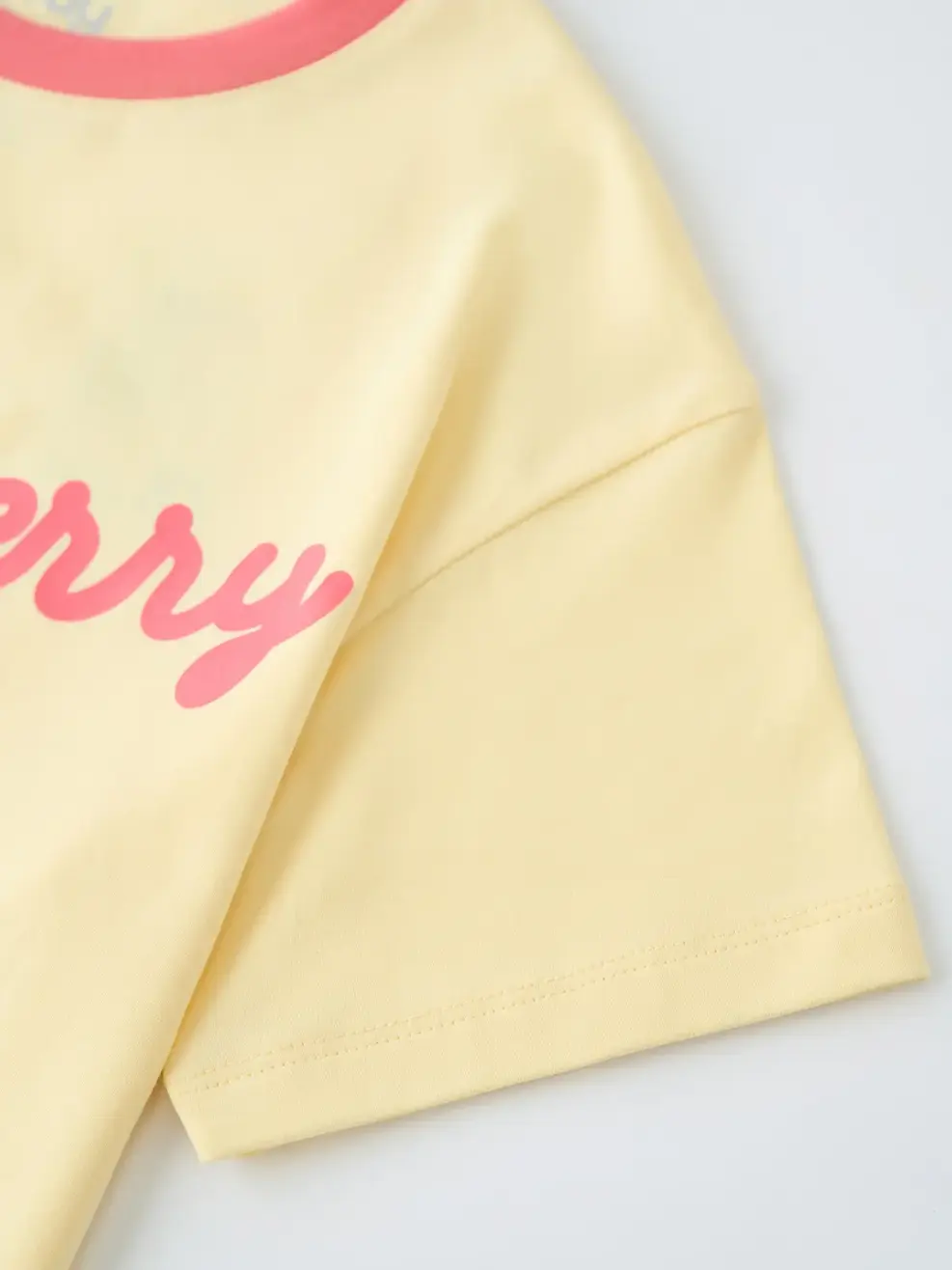 Bộ Đồ bé gái  strawberry - Màu vàng 008 - 110