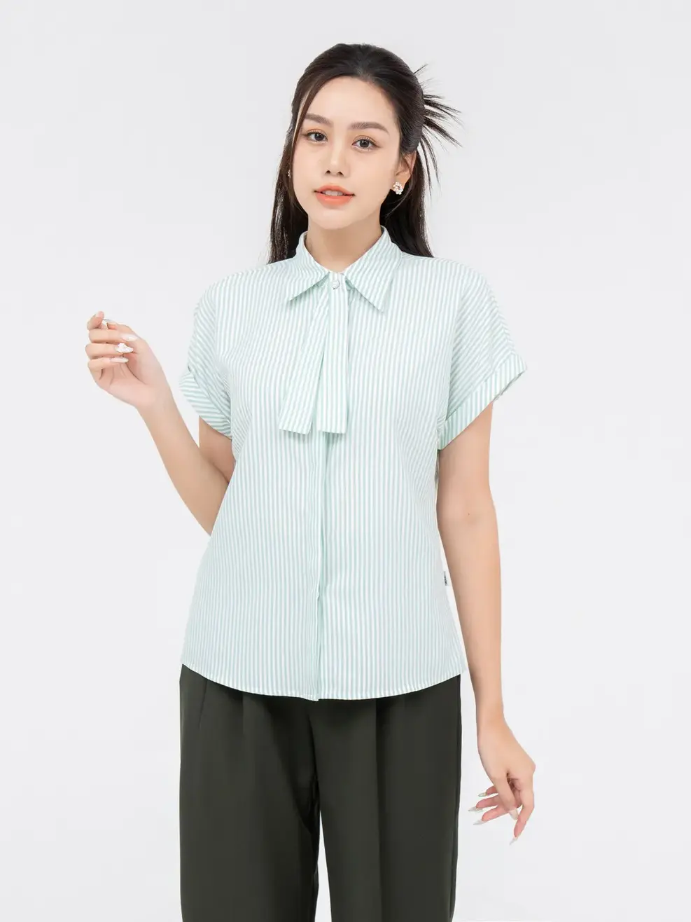 Áo Sơ Mi Tay Ngắn Nữ Nano Kẻ - Kẻ xanh lá - S