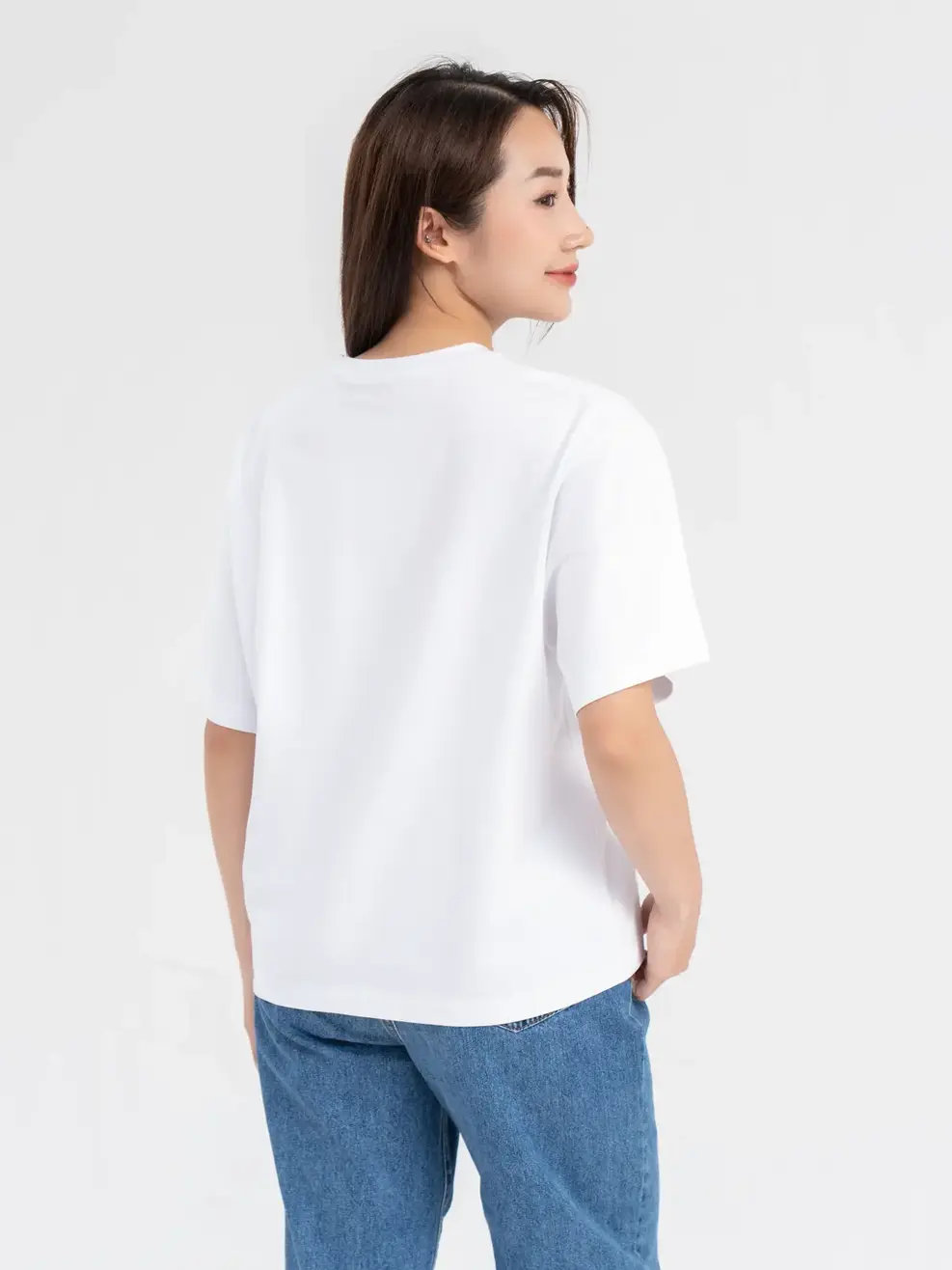 T-shirt Nữ Thêu Think Different - Trắng 1 - S