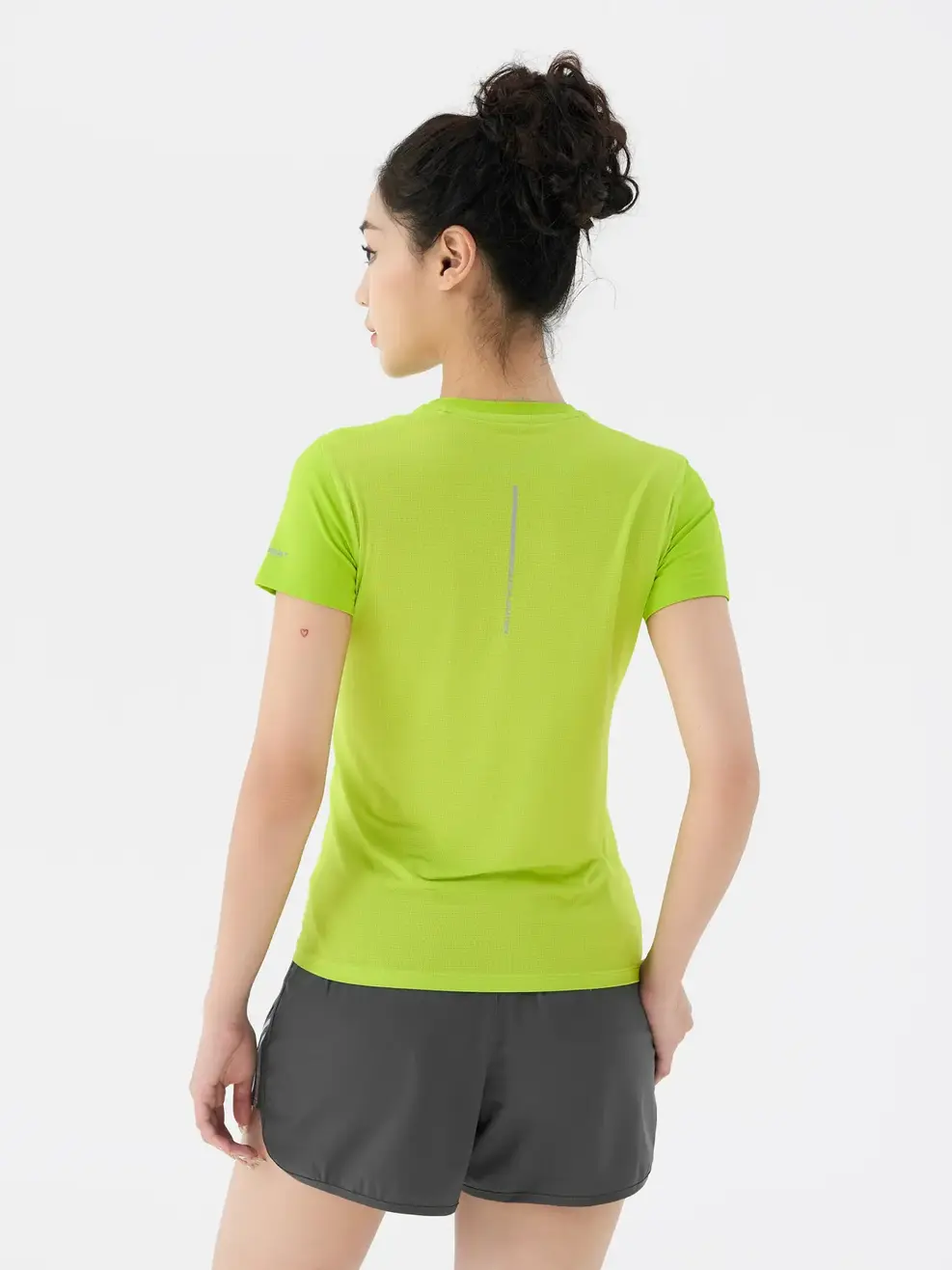 T-shirt Thể Thao Nữ Siệu Nhẹ In Limitless - Xanh Lá - S