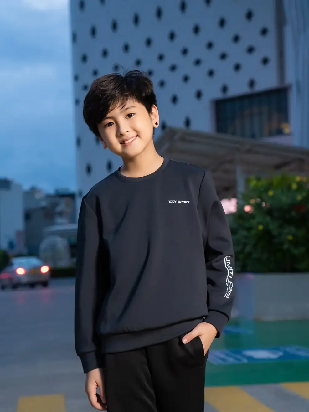 Áo Thun Thể Thao Trẻ Em Nỉ In Limitless - Đen - 8