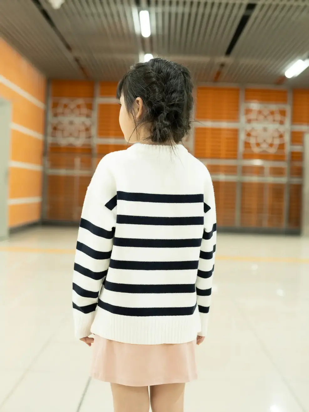 Áo len kid phối kẻ xẻ tà - Trắng kẻ tím than - 4