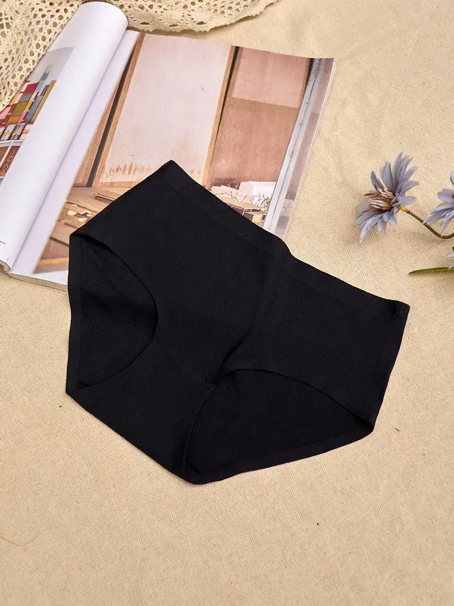 Quần chip nữ vải lưới siêu mềm thoáng - Đen - M