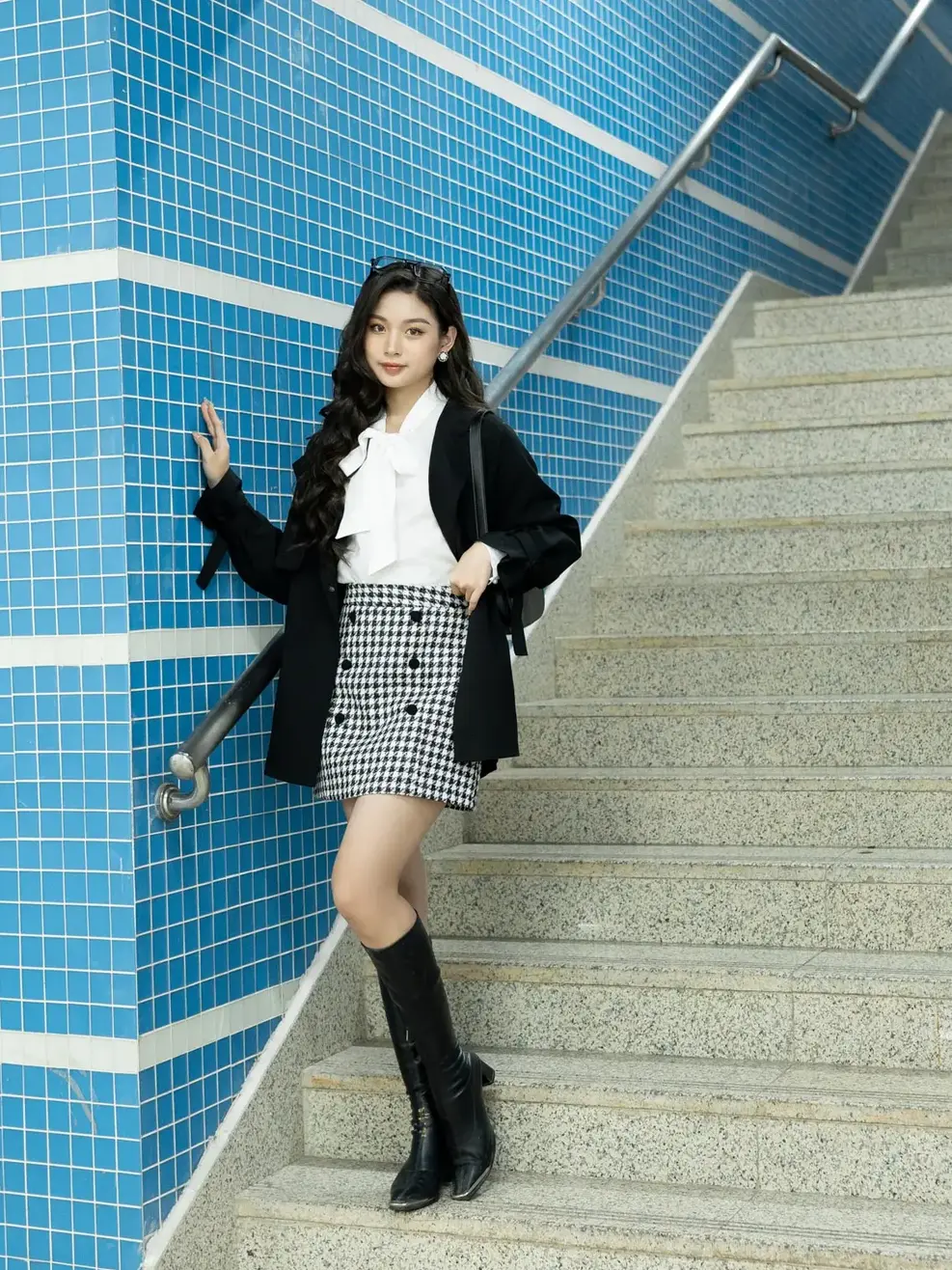 Áo Măng Tô Nữ Ngắn Đai Buộc Eo - Đen - S