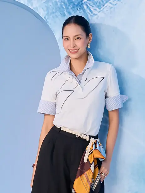 Áo Polo Nữ Slim In Thân Trước Có Xẻ Tà