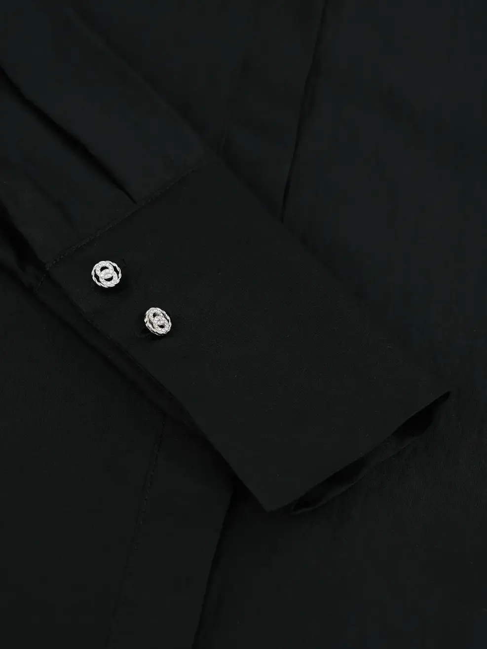 Sơ Mi Dài Tay Nữ Dấu Nẹp Vai Chờm Măng Séc Bản To - Đen - M