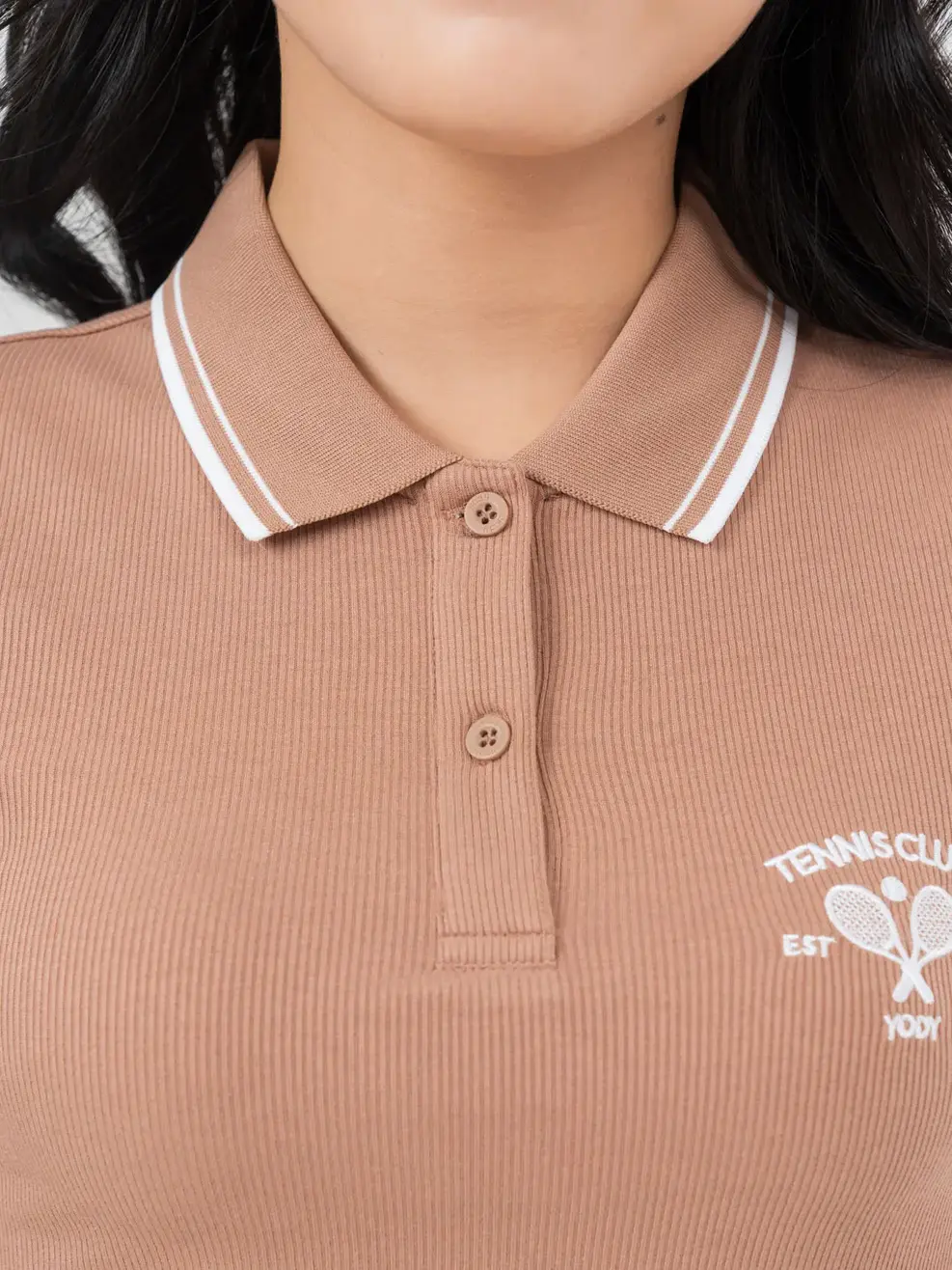 Polo Nữ Thun Rib Thêu Hình - Nâu - S