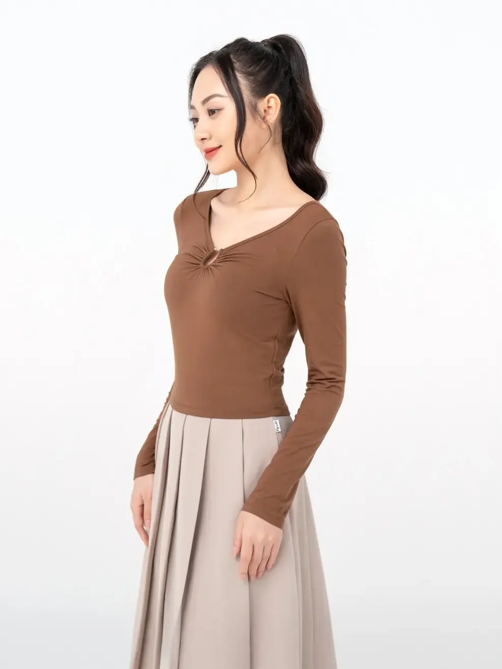 Áo Thu Đông Nữ Dáng Ôm Khuyên Cổ - Nâu - S