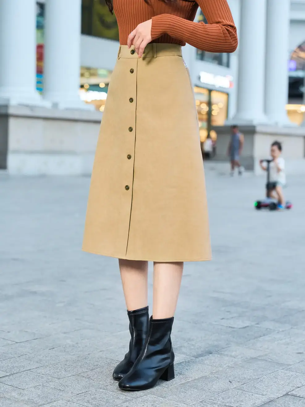 Chân váy dáng A dài nẹp cúc - Nâu nhạt - S