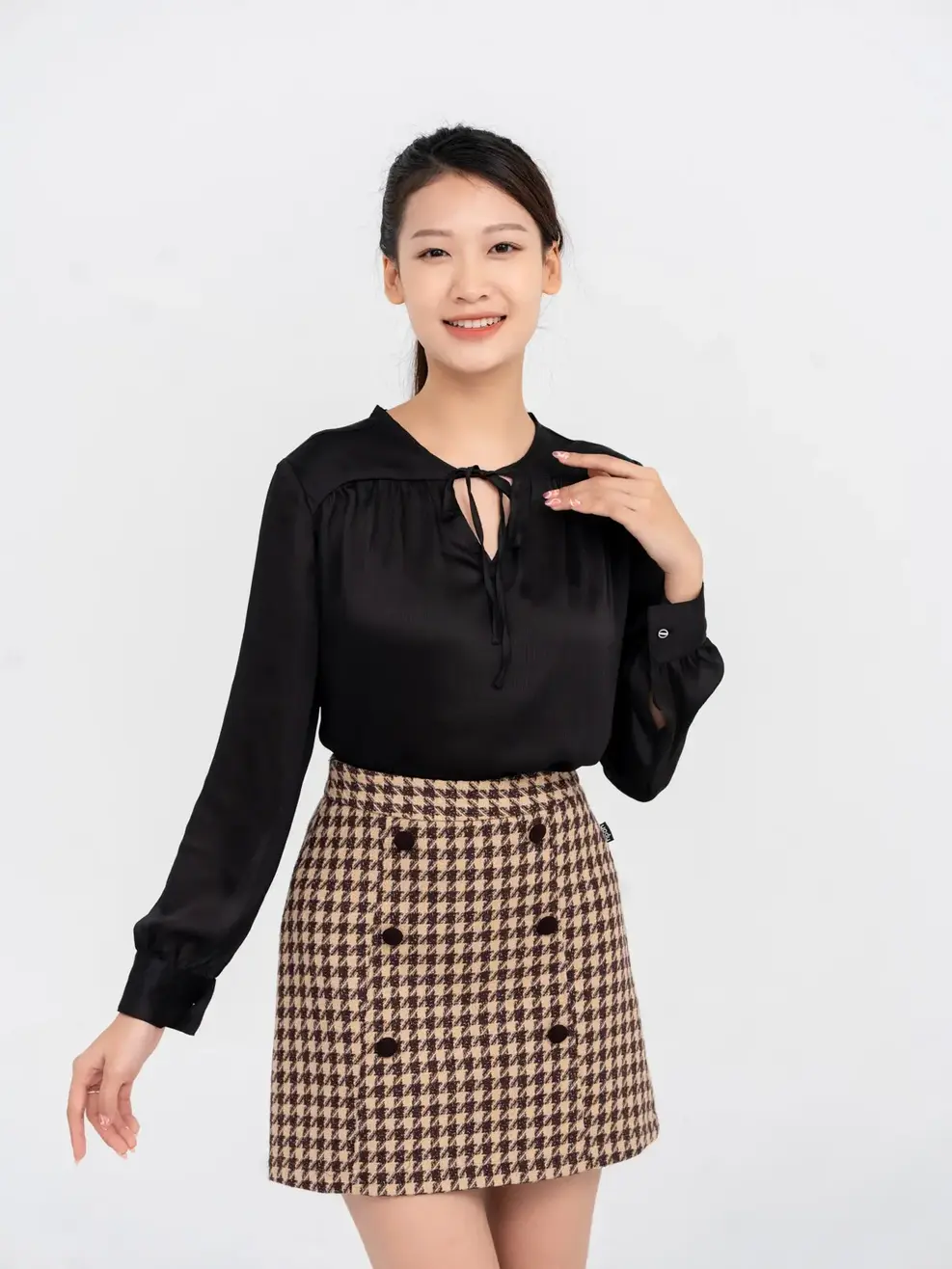  Áo Sơ Mi Tay Dài Nữ Cổ V Cầu Ngực Thắt Nơ - Đen - S