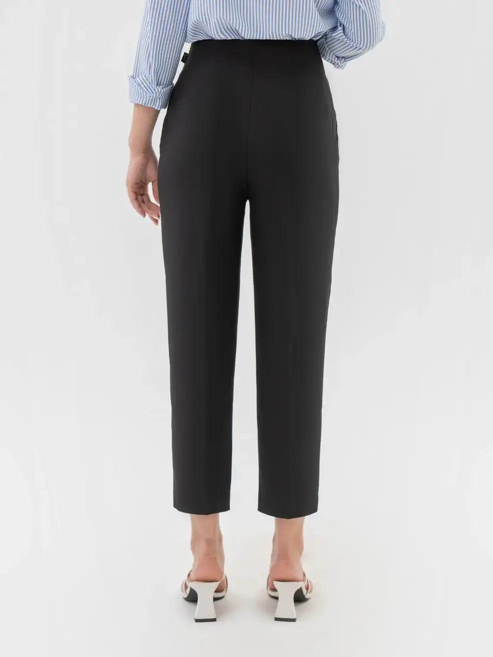 Quần Âu Nữ Dáng Baggy Ly Súp 2 Cúc - Đen - S