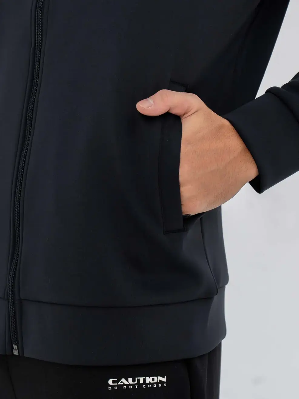 Áo khoác thể thao nam bo gấu - Đen - M