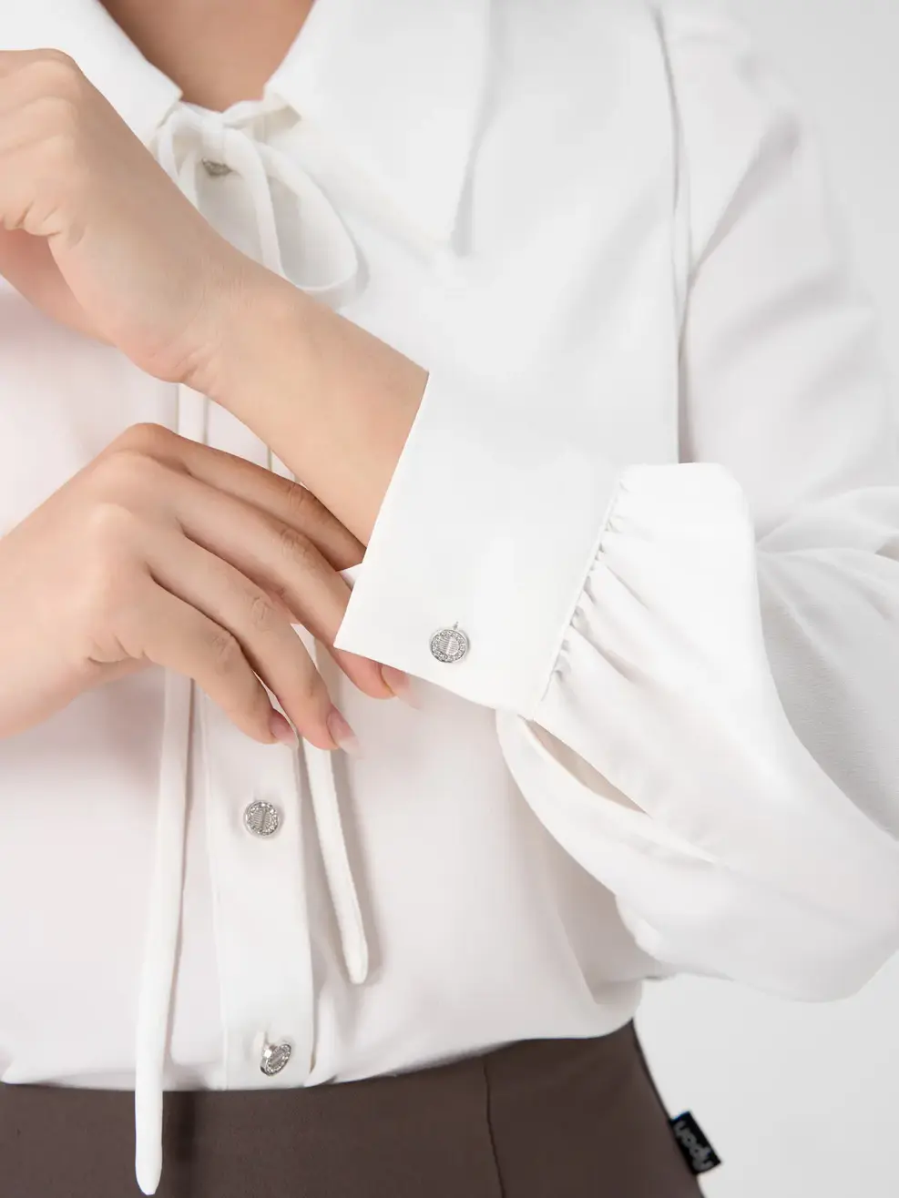Sơ Mi Nữ Dài Tay Vạt Vai Áo - Trắng - S