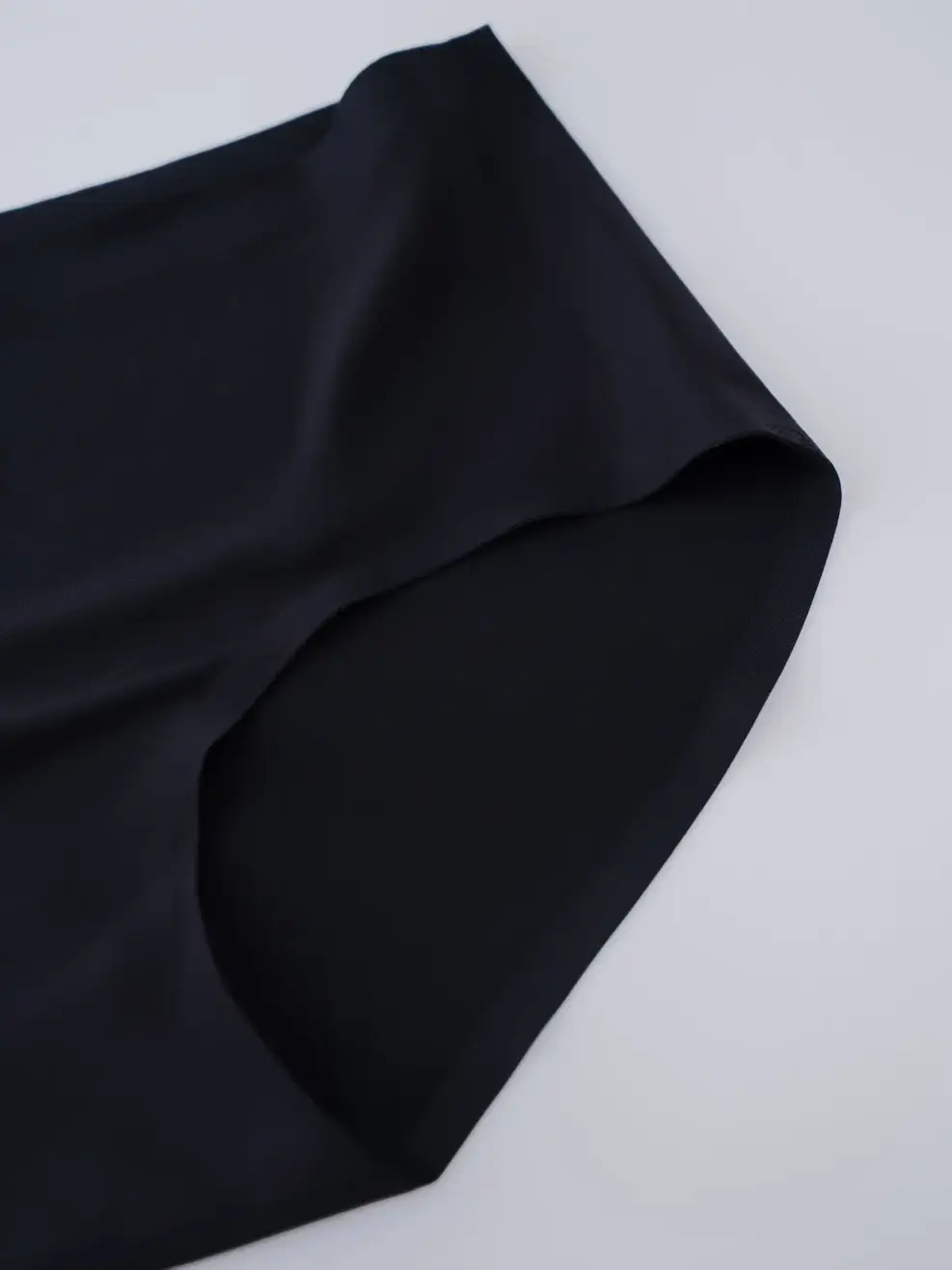 Quần Lót Nữ Hipster Seamless Siêu Mềm Mướt - ĐEN 002 - M