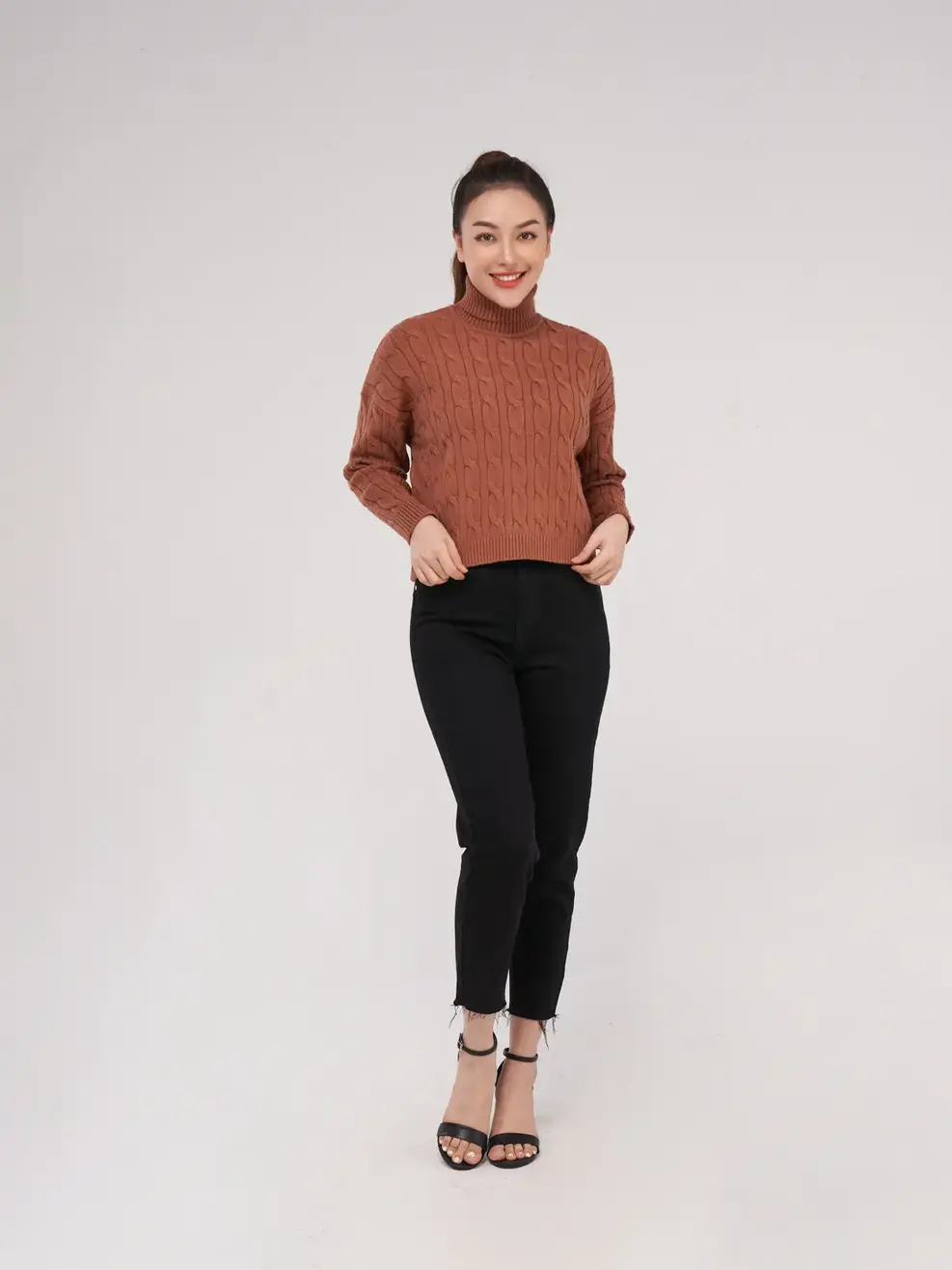 Áo len vặn thừng cổ lọ - Nâu - S