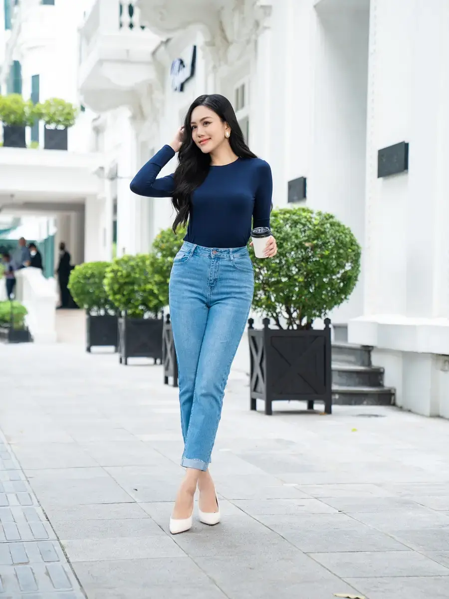 Quần jeans nữ dáng đứng xắn gấu - Xanh